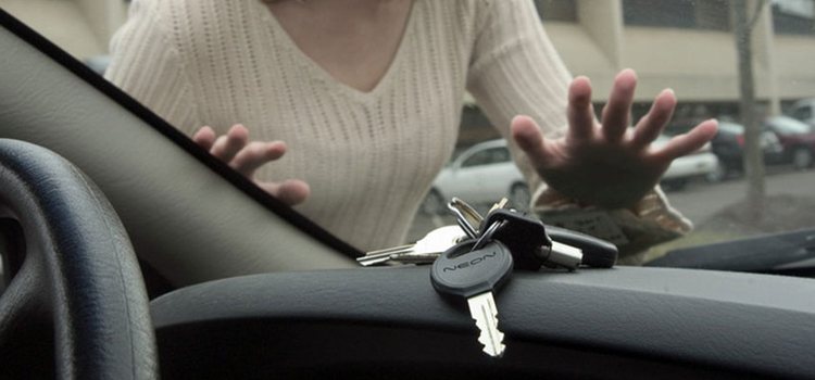 vehicle lockout service Sunnyslope